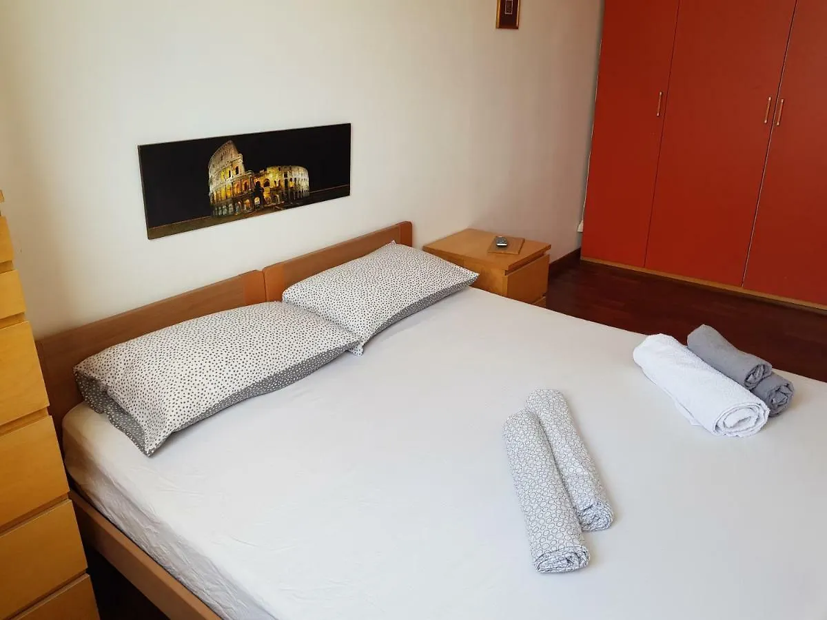 Habitación en casa particular Stanza Feel Good Hotel Milán Italia